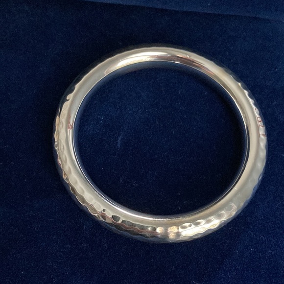 Silpada Sterling hammered round bracelet - Picture 3 of 11